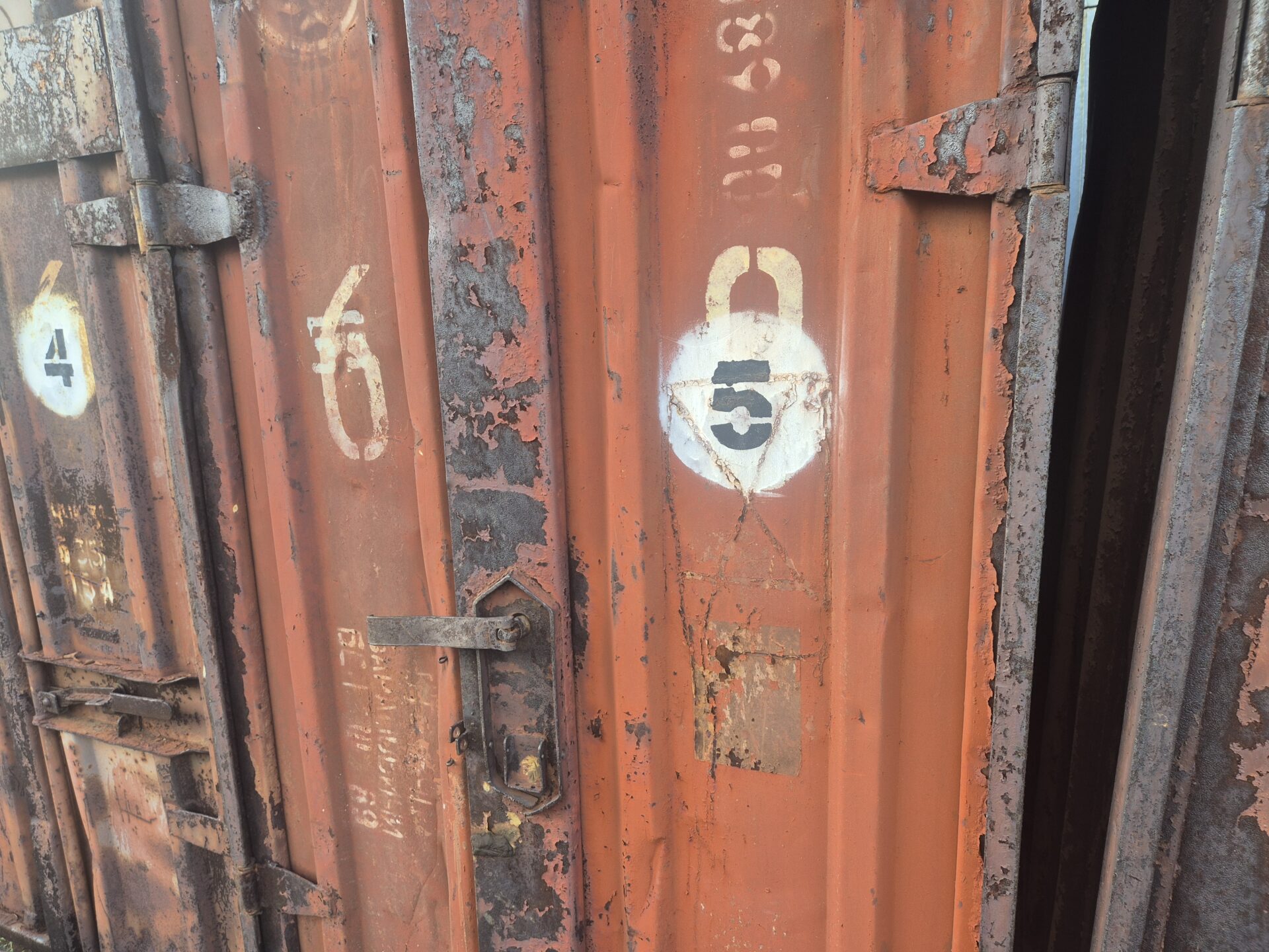 Поршень 3304-05-5А на дизельный двигатель В-6, В-55 Поршень 3304-05-5А на дизельный двигатель В-6, В-55