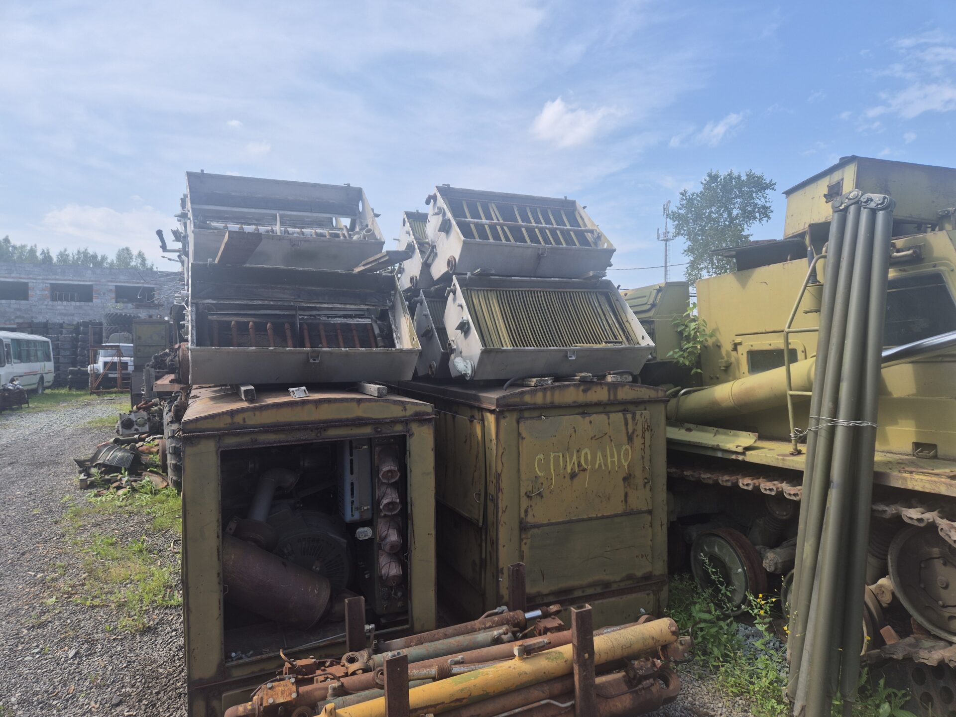 Радиатор масляный 5937-1013010 на автомобиль БАЗ-5937 Радиатор масляный 5937-1013010 на автомобиль БАЗ-5937